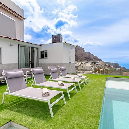 Tropicalidays Montana Apartment *